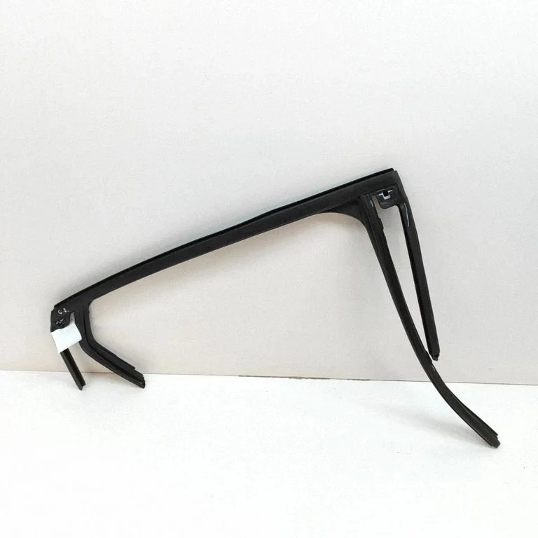 Rubber seal rear door LJ8BR25824AD