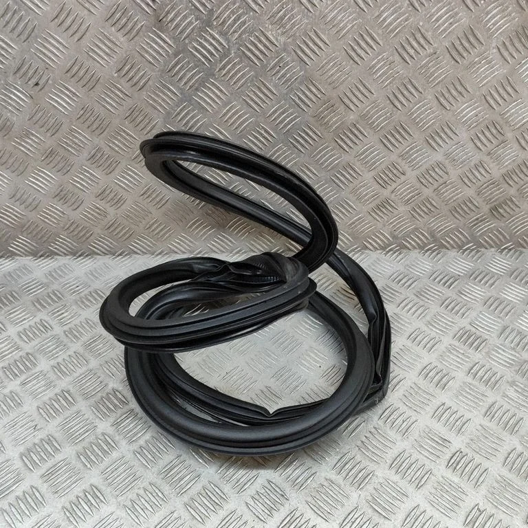 Rubber seal rear door 80A833721