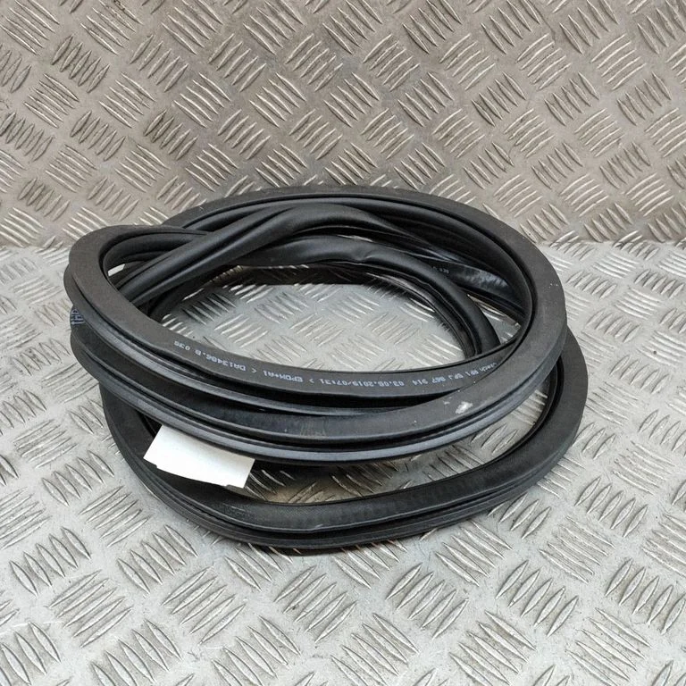 Rubber seal rear door 5FJ867914 – Seat Tarraco (2018-)