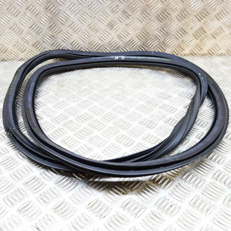 Rubber seal rear door 80A833721