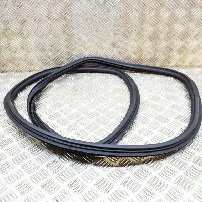 Rubber seal rear door 80A833721