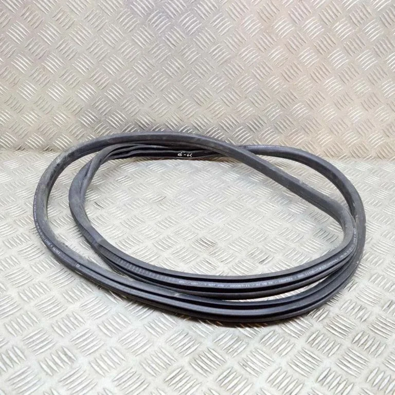 Uszczelka drzwi tylnych – BMW Seria 3 G20 G21 (2019-)