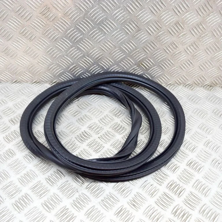 Tagaukse tihend 9823214780