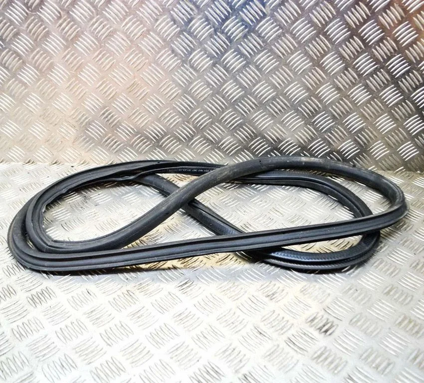 Rubber seal rear door – Skoda Superb B8 (3V) (2015-2024)