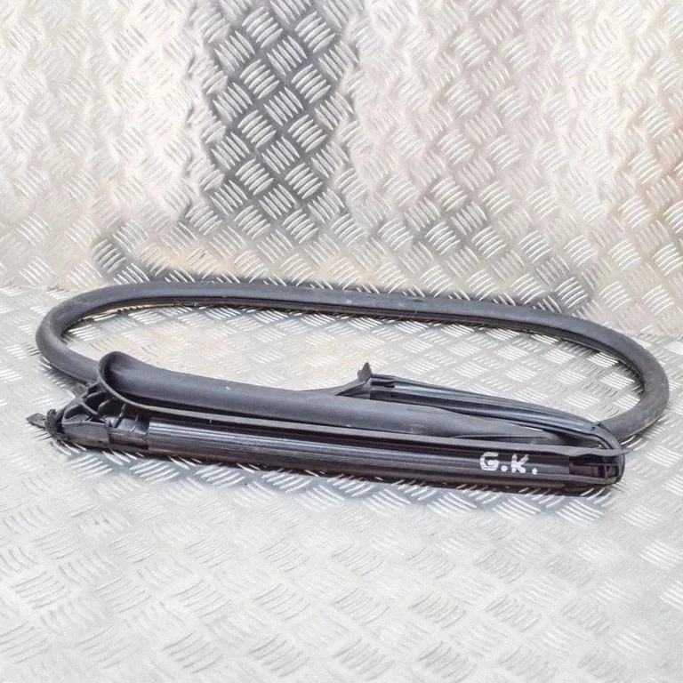 Rubber seal rear door 8D170539F15