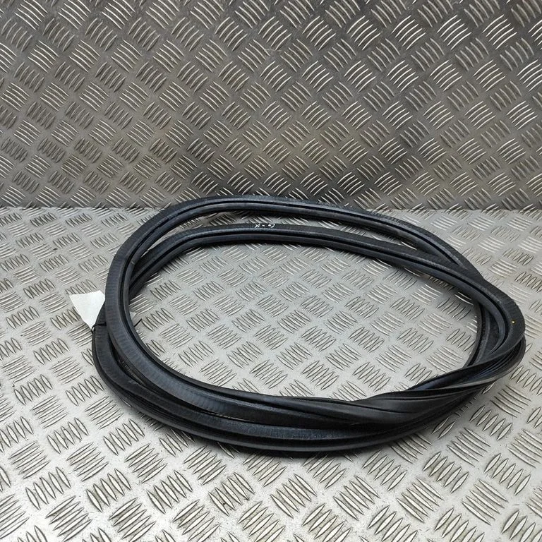 Rubber seal rear door – Audi A3 S3 8V (2013-2019)