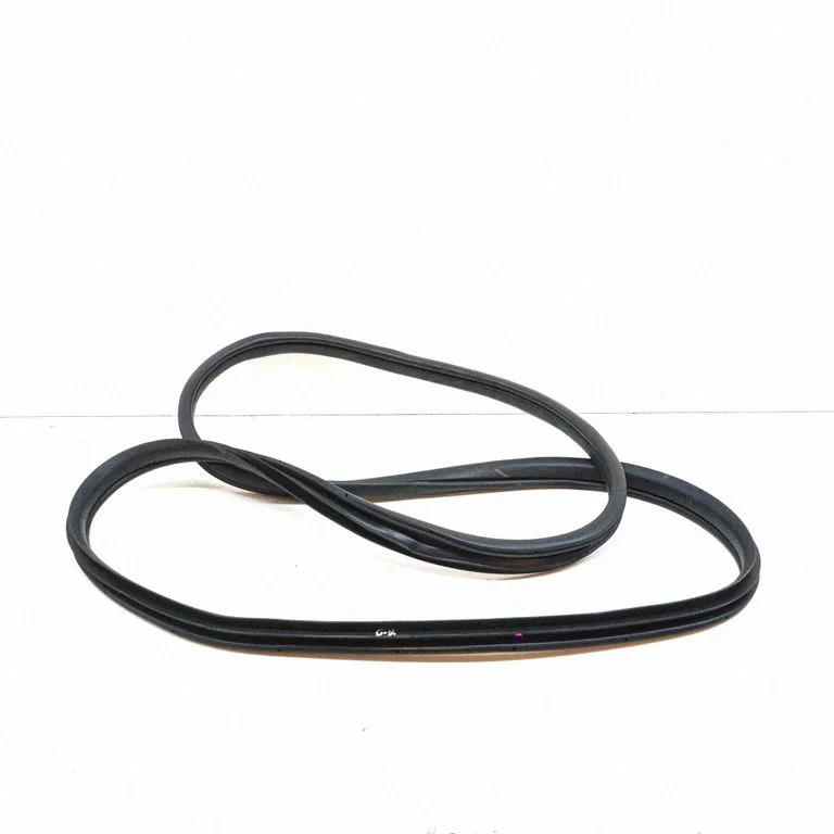 Rubber seal rear door – right