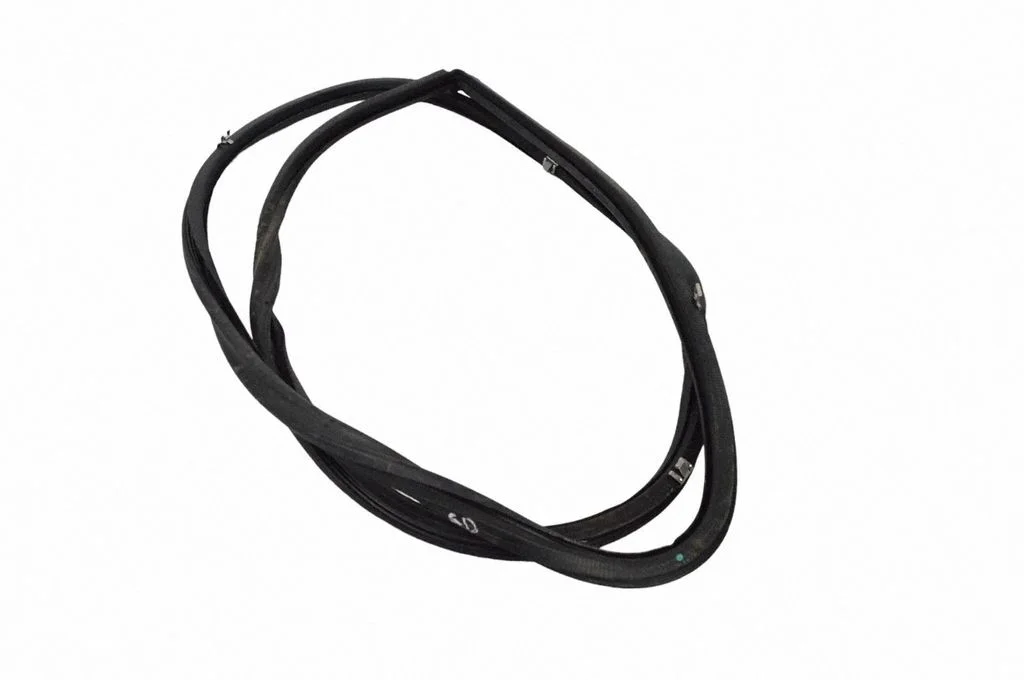 Rubber seal rear door – Lexus GS 300 350 430 450H (2005-2012)