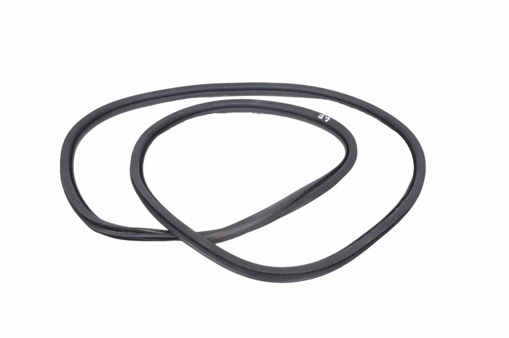 Rubber seal rear door – right
