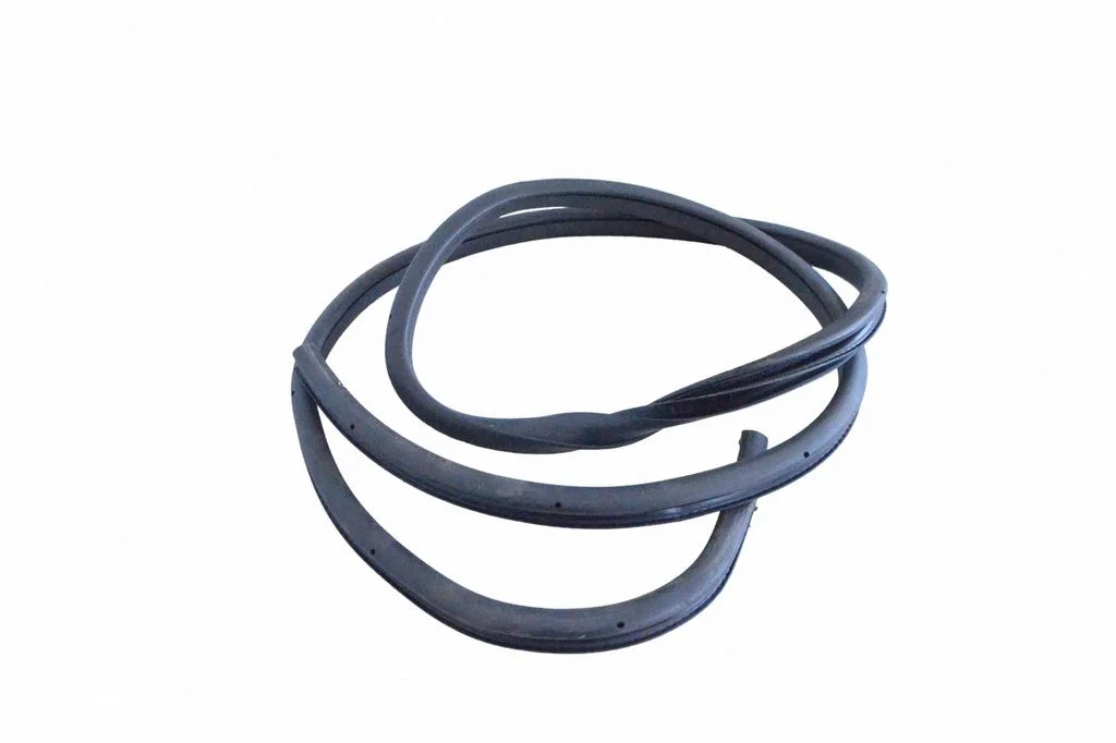 Rubber seal rear door – left