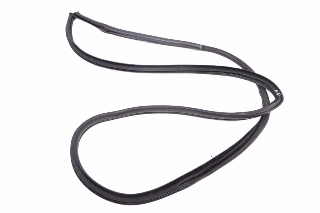 Rubber seal rear door – Lexus NX (2021-)