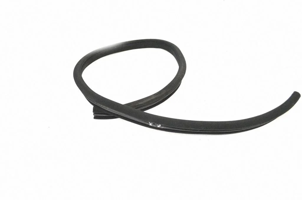 Rubber seal rear door – Mercedes-Benz CLS-Class C219 (2003-2011)