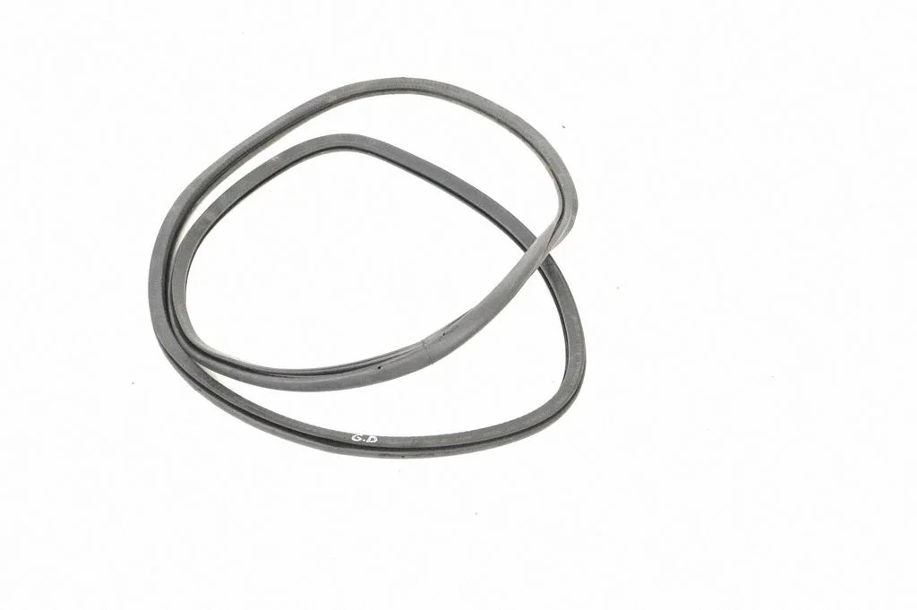 Rubber seal rear door – Porsche Cayenne (9PA) (2002-2010)