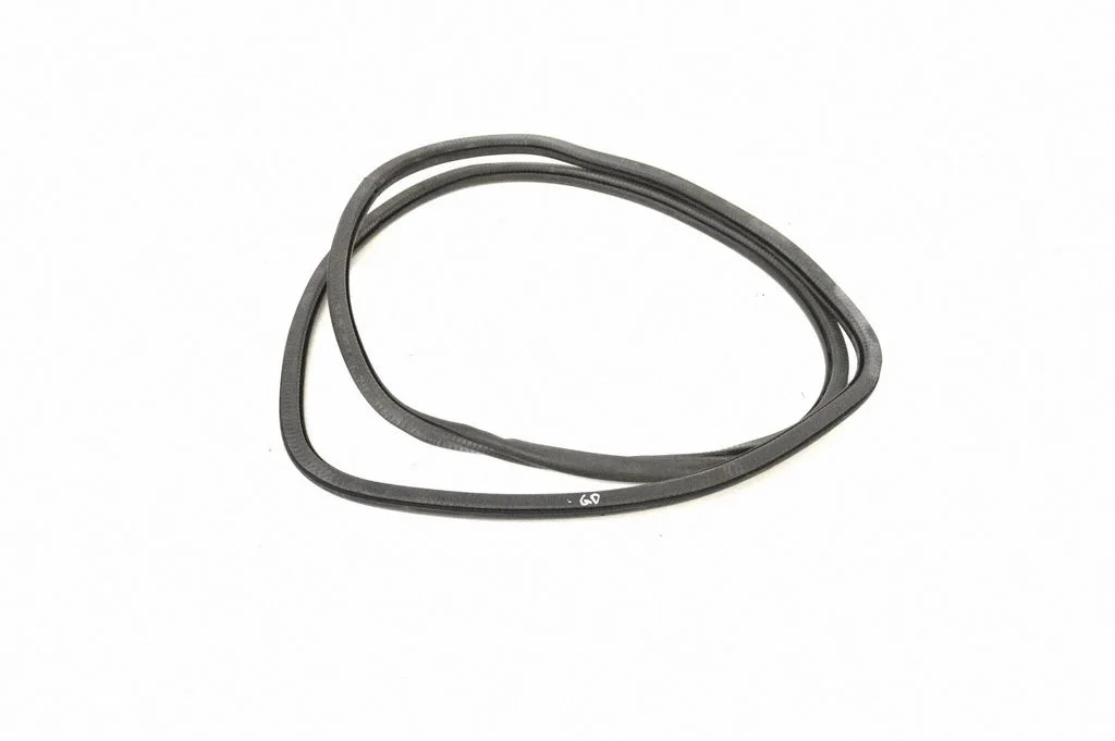 Rubber seal rear door – Porsche Cayenne (9PA) (2002-2010)