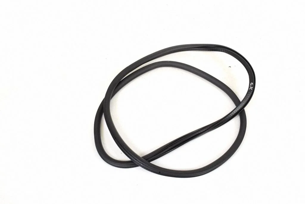 Rubber seal rear door 9811538180