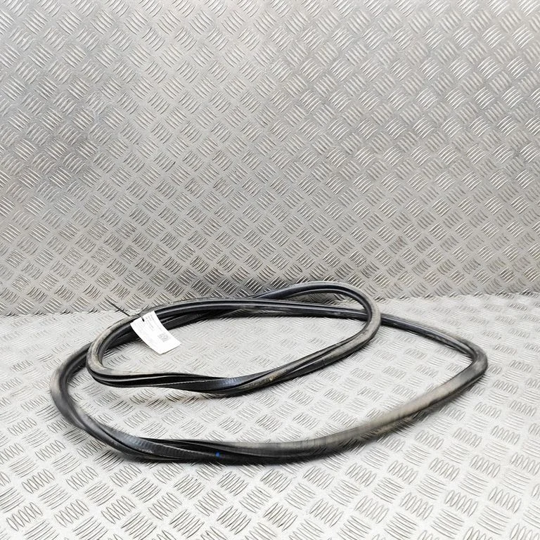 Kupee esiukse tihend K8D220708AC