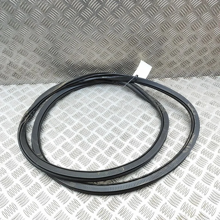 Kupee esiukse tihend 5A05896 – BMW 5-seeria G60 G61 (2023-)