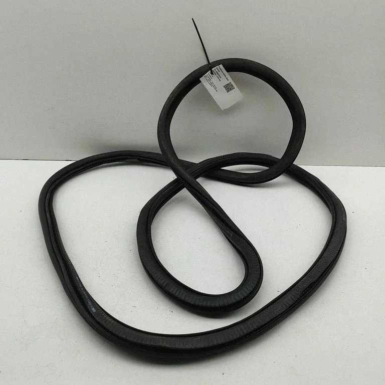 Rubber seal front coupe door 85H831721B