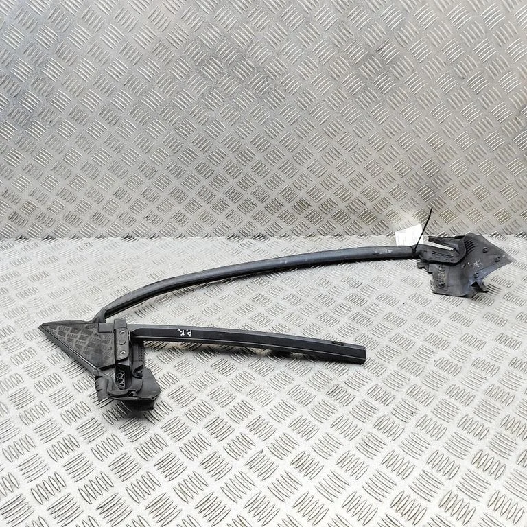 Kupee esiukse tihend – Audi E-tron GT (2021-)
