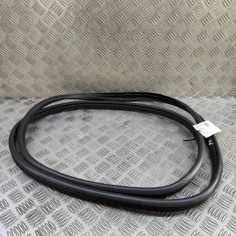 Kupee esiukse tihend KB7W68911C – Mazda CX-5 II (2017-2025)