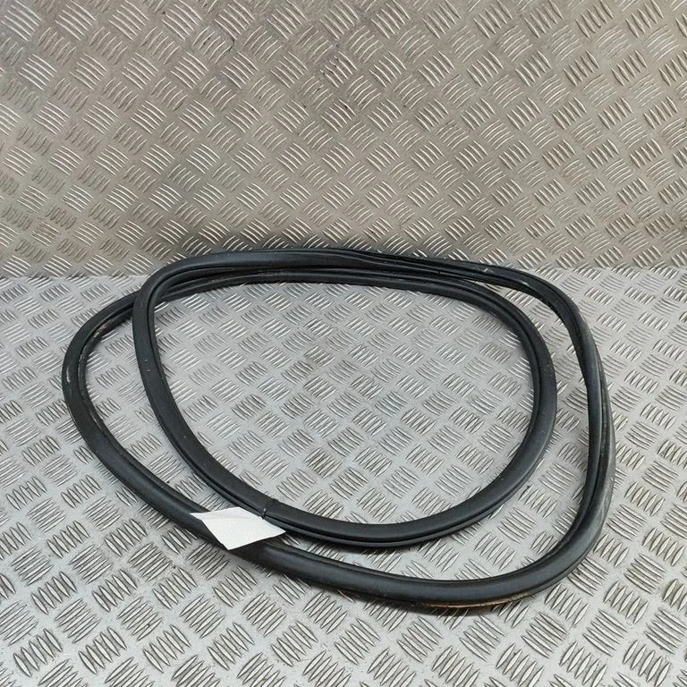 Kupee esiukse tihend 1268089700
