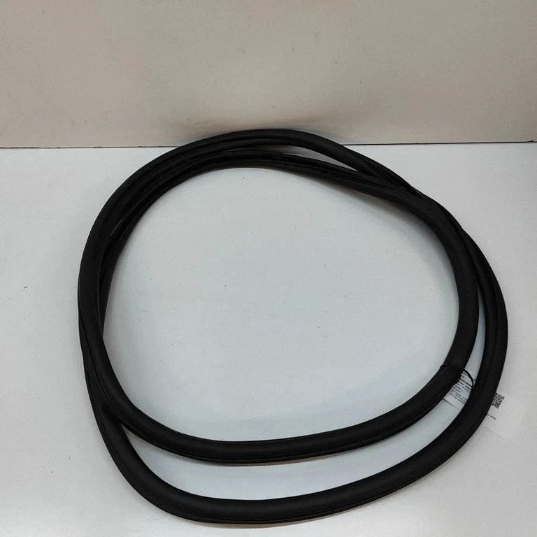 Rubber seal front coupe door 9Y3833721B