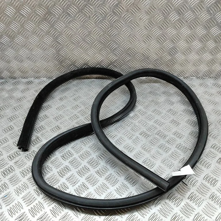 Rubber seal front coupe door GX6320708A