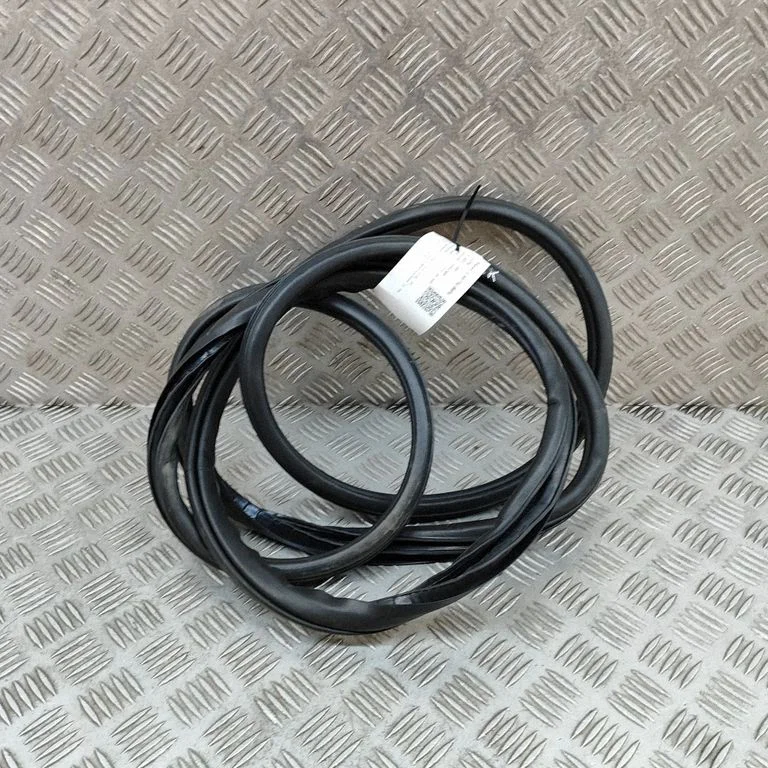 Blīvgumija (uz priekšējām durvīm) 723503B4H01