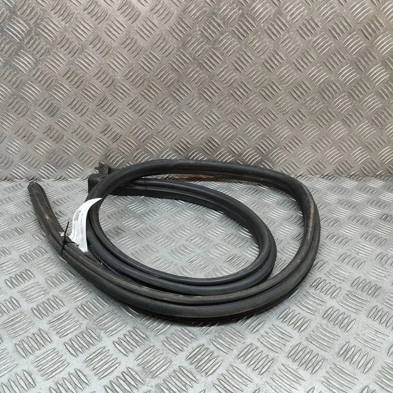 Rubber seal front coupe door 98653707502