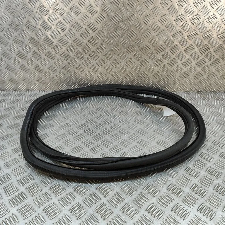 Rubber seal front coupe door – Volkswagen e-Golf (2014-)