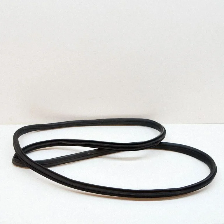 Rubber seal front coupe door 103211700E