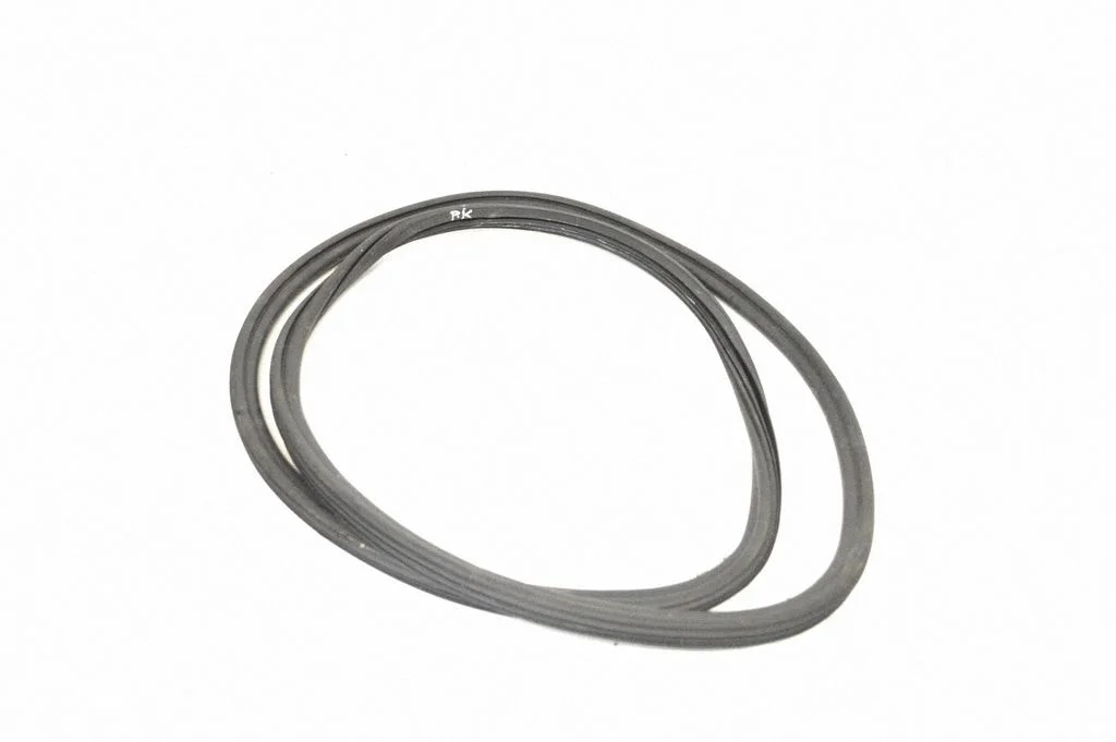 Rubber seal front coupe door – Porsche Macan (95B) (2014-2018)