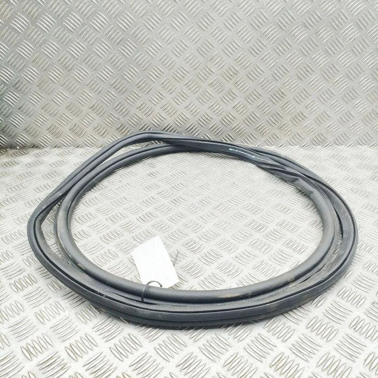 Priekšējā blīvgumija (uz durvīm) 575867366
