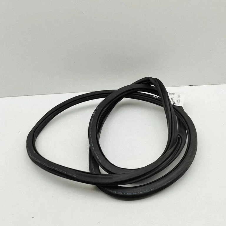 Priekšējā blīvgumija (uz durvīm) 3G0867912K
