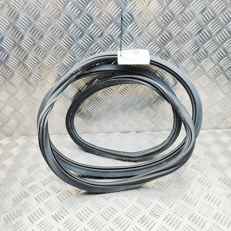 Esiukse tihend (ukse pool) – BMW X7 G07 (2018-)
