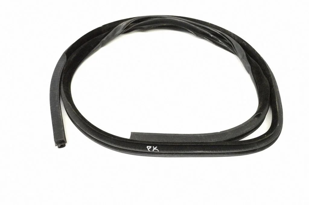Rubber seal front coupe door – Land Rover Range Rover Sport L494 (2013-)