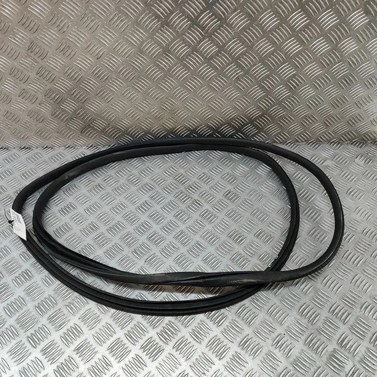 Rubber seal front door (on door) 72315TMET01