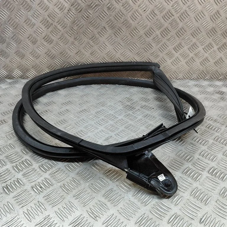 Rubber seal front door (on door) – Audi A5 (2016-2024)