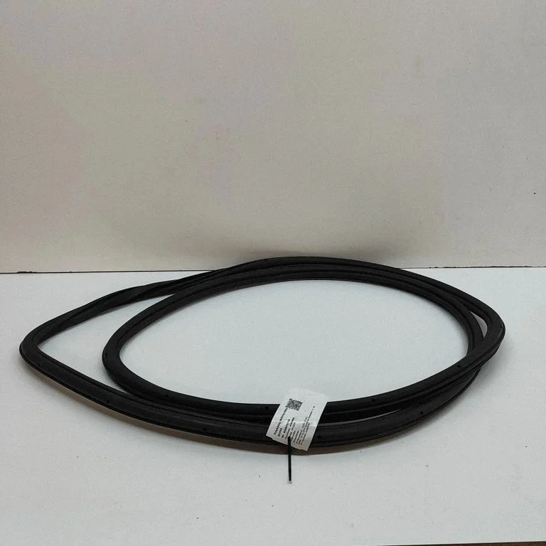 Esiukse tihend (ukse pool) 4L0837912