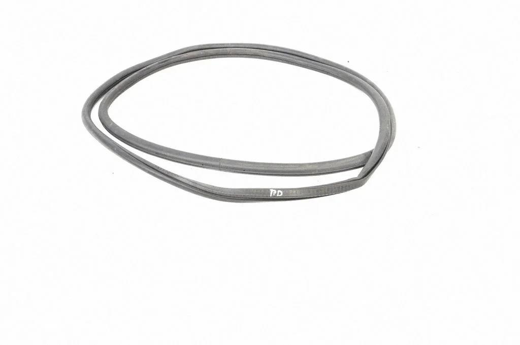 Uszczelka drzwi przednich (na drzwiach) 7L0867365A