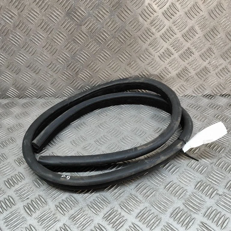 Esiukse tihend (ukse pool) – Mercedes-Benz E-klass C207 W207 (2009-2017)