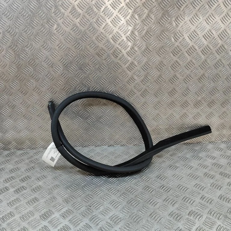 Esiukse tihend (ukse pool) – Mercedes-Benz E-klass C207 W207 (2009-2017)