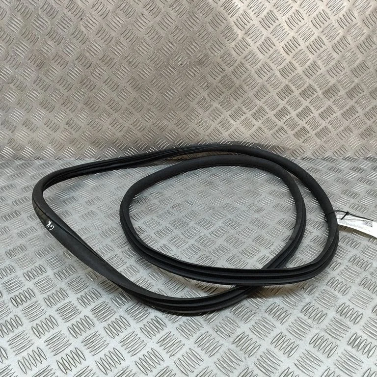 Rubber seal front door (on door) 10367145