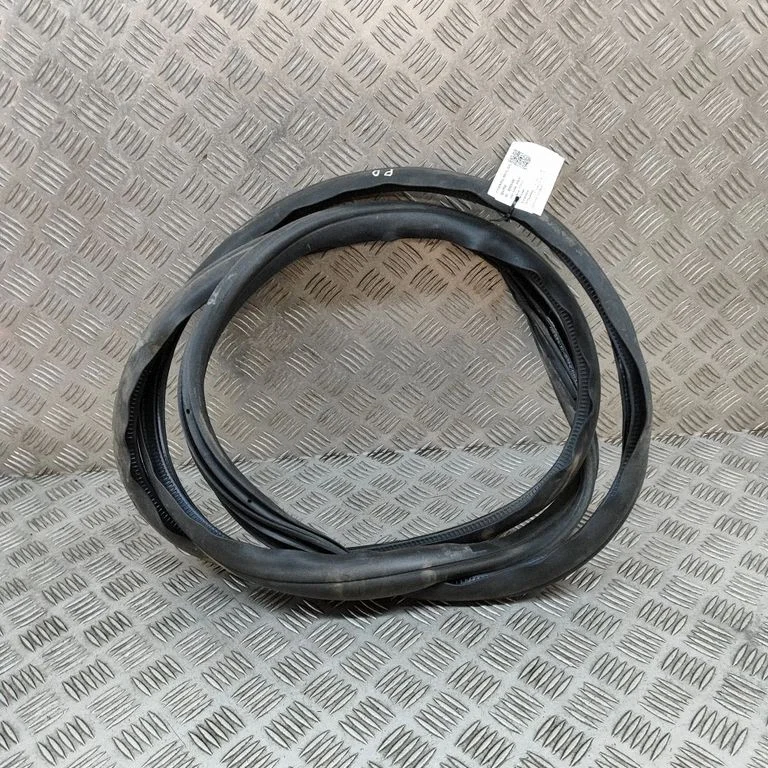 Rubber seal front door (on door) JK21V20708AC