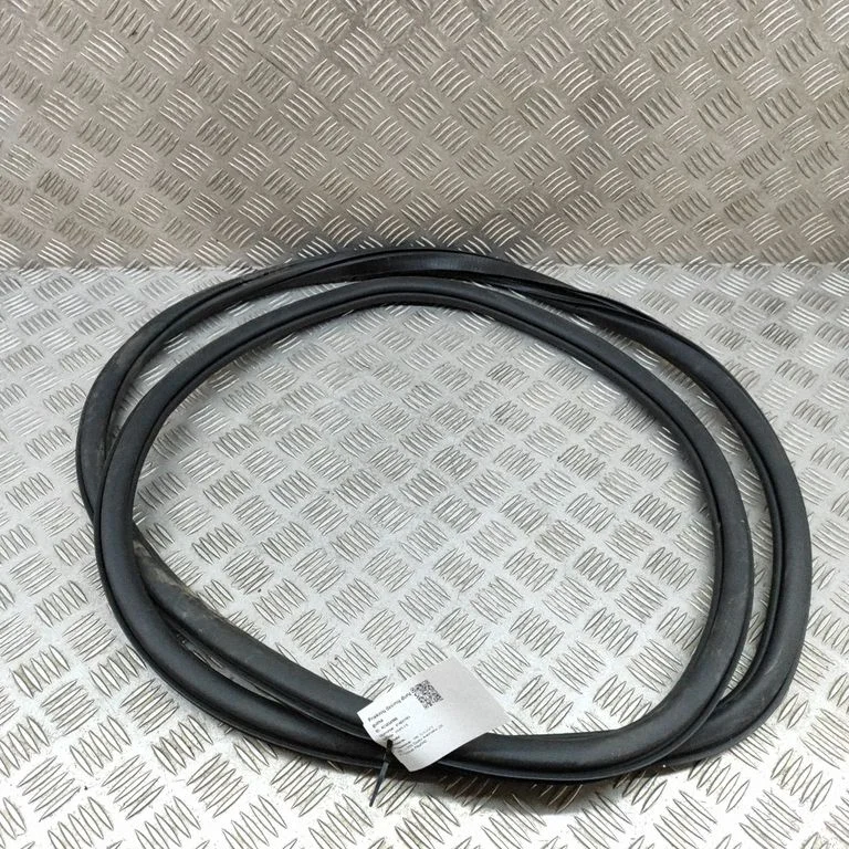 Esiukse tihend (ukse pool) – Volkswagen ID.4 (2020-)