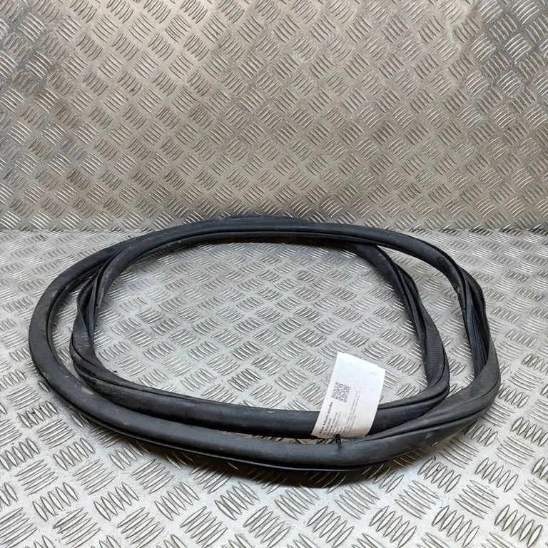 Esiukse tihend (ukse pool) – Skoda Enyaq iV (2020-)