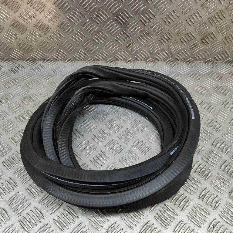 Esiukse tihend (ukse pool) – Volkswagen ID.4 (2020-)