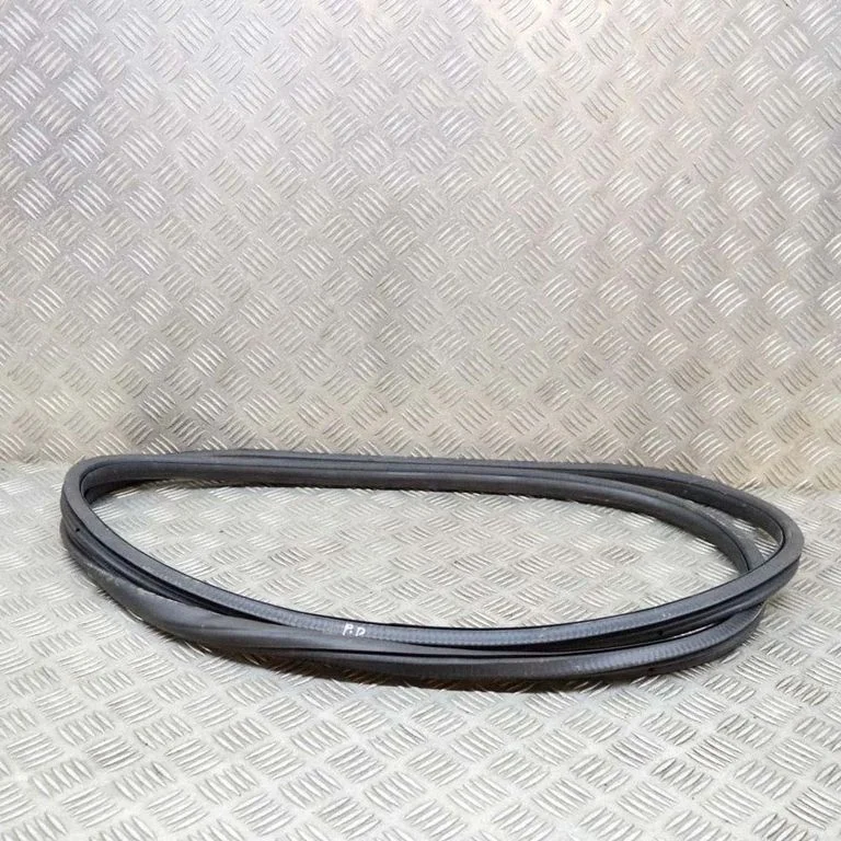Uszczelka drzwi przednich (na drzwiach) 7P0867365H