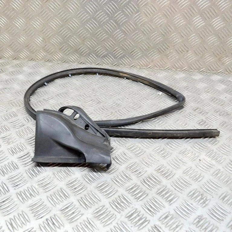 Uszczelka drzwi przednich (na drzwiach) X150X07