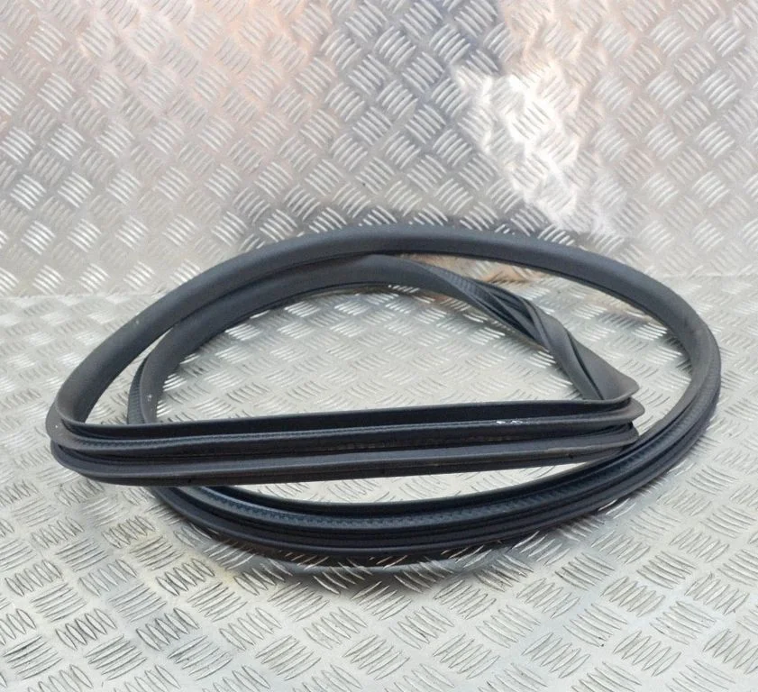 Rubber seal front door (on door) – Jaguar I-Pace (2018-)